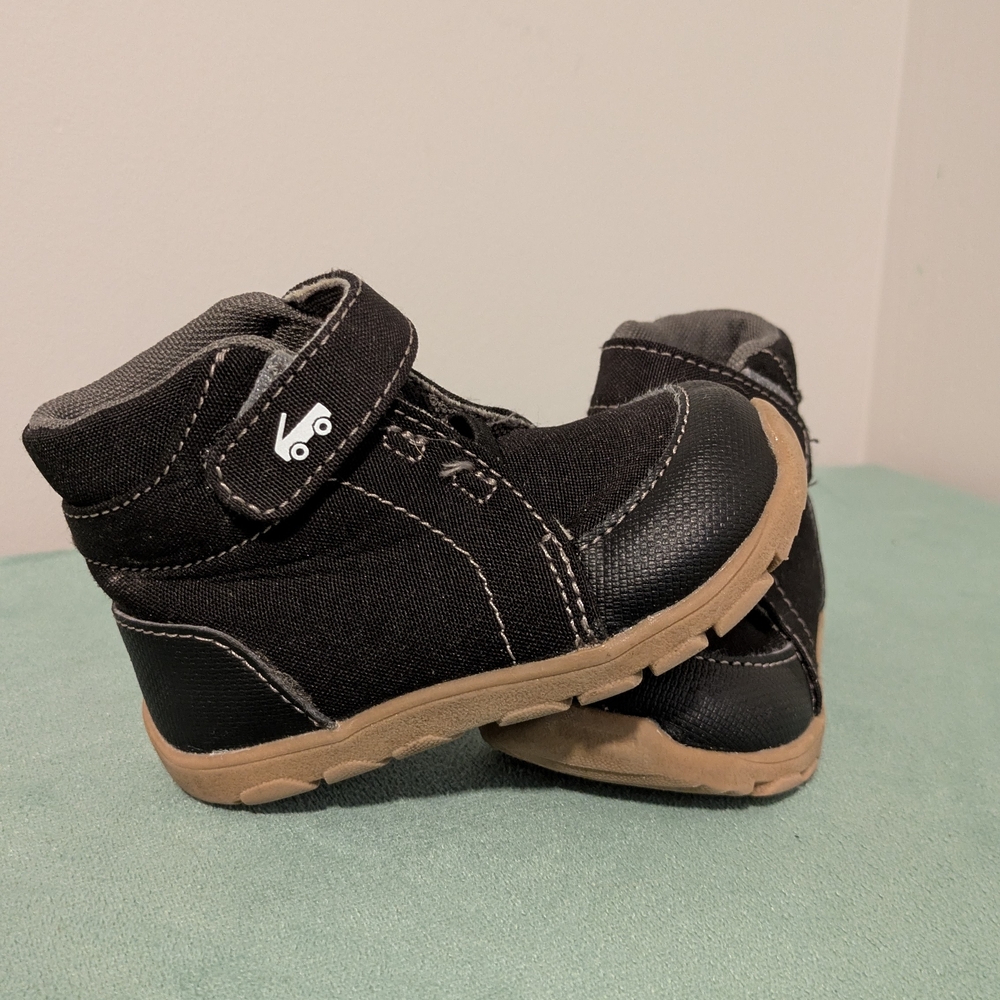 See Kai Run Black Ankle-High Boots with Velcro Strap and Rubber Sole